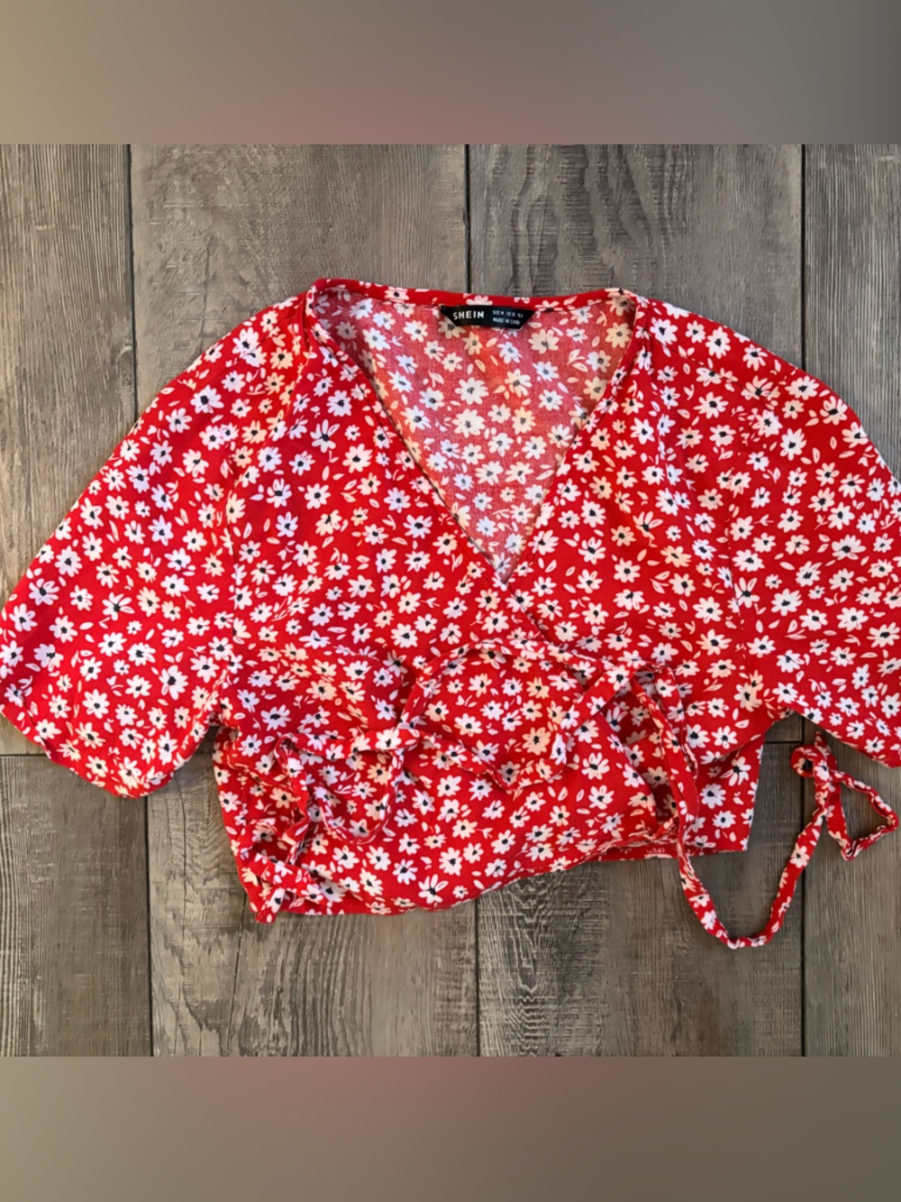 SHEIN Red Floral Tie-Front Crop Top